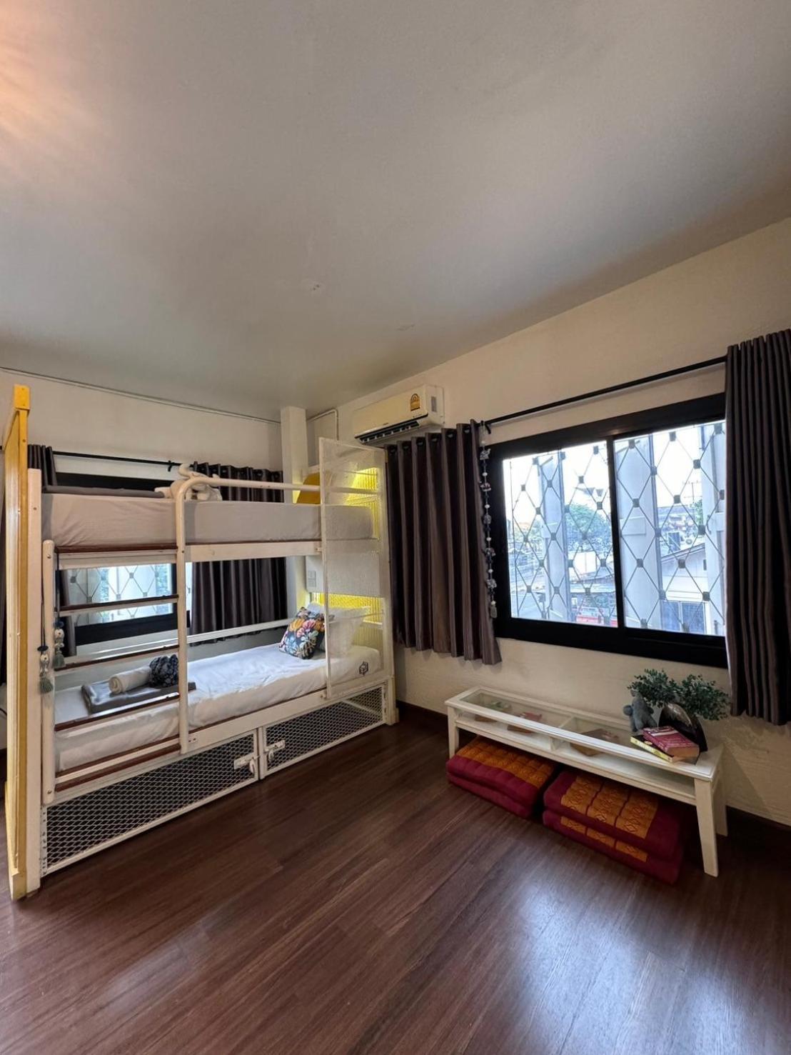 Chiza Hostel Chiangmai Чиангмай Экстерьер фото