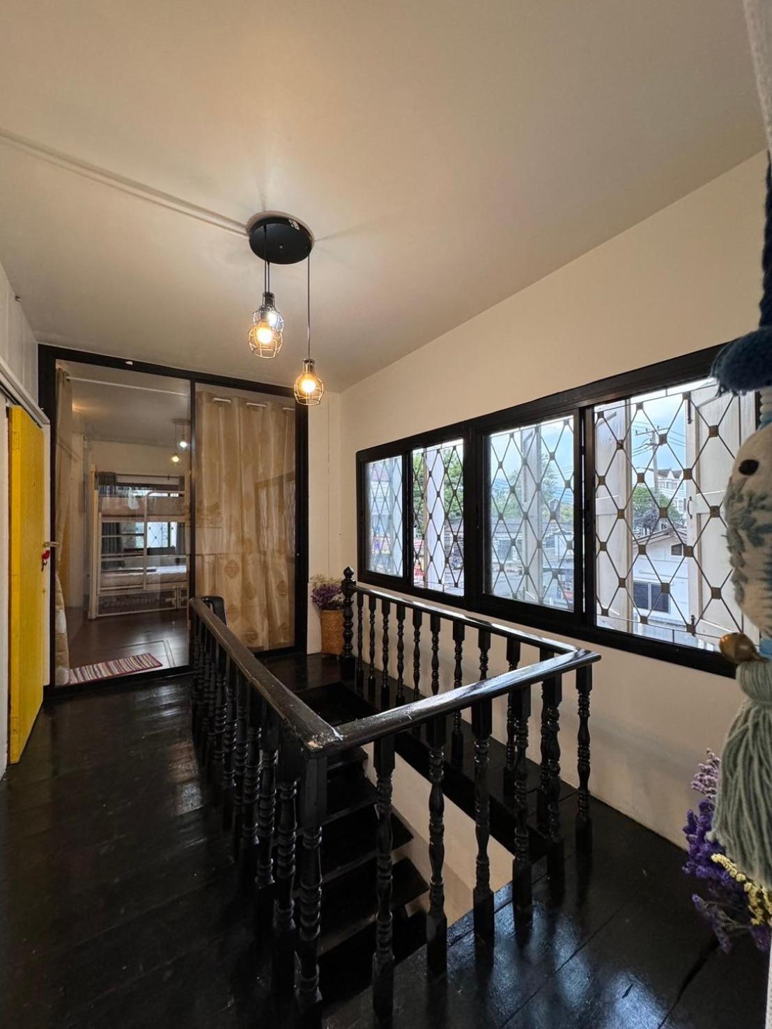 Chiza Hostel Chiangmai Чиангмай Экстерьер фото