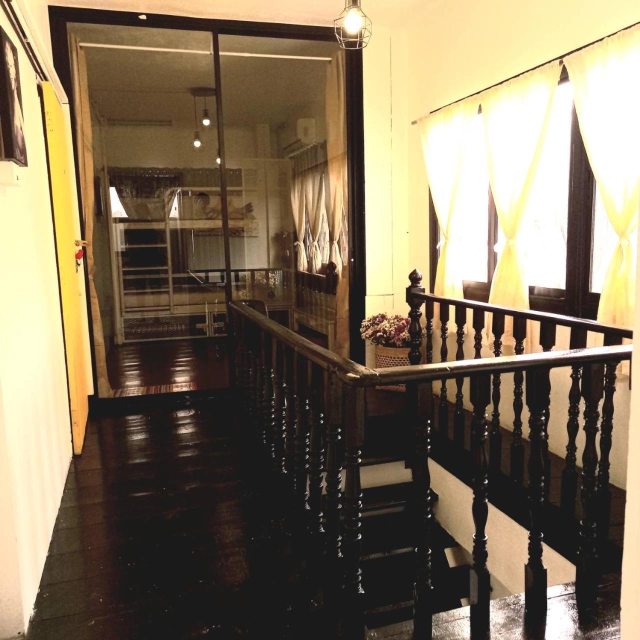 Chiza Hostel Chiangmai Чиангмай Экстерьер фото